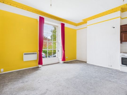 13, Brunswick Square, GL1 - Photo 1