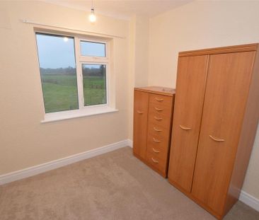 2 bedroom semi-detached house to rent - Photo 3