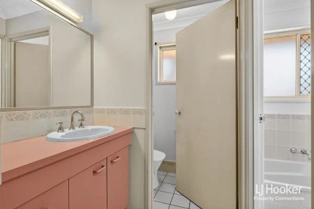 “Peaceful Cul-de-Sac Living. Immaculate 3 Bedroom Home in Prime Kallangur Location” - Photo 2