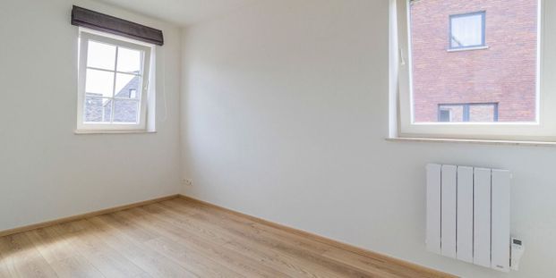 Woning te huur in Sterrebeek voor € 2.400 met 4 slaapkamers - Photo 1