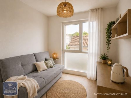 Location Appartement 1 pièce 18m² LA ROCHELLE 17000 - Photo 2
