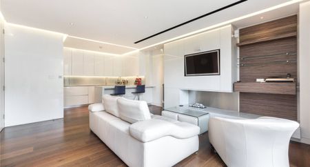 Queen Square, Bloomsbury, WC1N - Photo 2