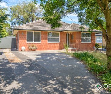 Comfortable 3 -Bedroom Home in a Convenient Setting - Photo 1