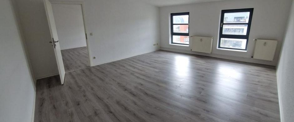 Erstbezug nach Renovierung & neue Böden (Lübecker Str. 120) - Photo 1