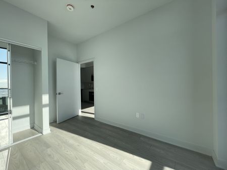 For Lease - 2920 Highway 7 N/A Unit# 3203, Vaughan, Ontario - Photo 2