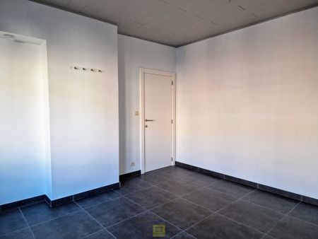 Appartement op 1e verdieping met autostaanplaats, op toplocatie in Aalst - Photo 3