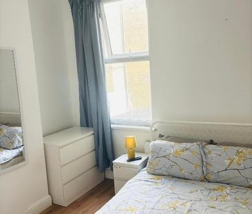 Room in a Shared House, Mossford Street, E3 - Photo 4