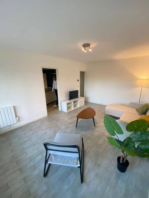 82m² 3 chambres place de parking meublé équipé - Photo 1