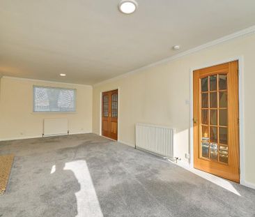 4 bedroom detached house to rent - Photo 2