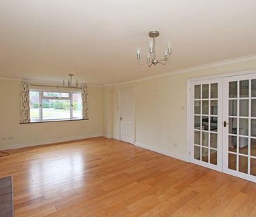 4 bedroom detached house to rent - Photo 1