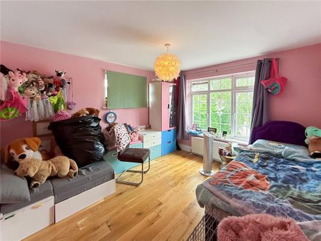 5 bedroom detached house to rent - Photo 4