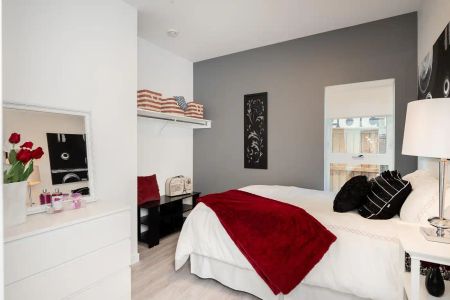 Soho Flats — 2 Bedroom - Photo 5