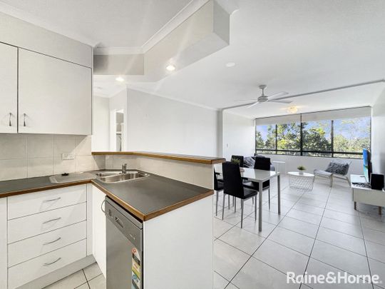 Stunning Furnished Apartment with River & City Views - Photo 1
