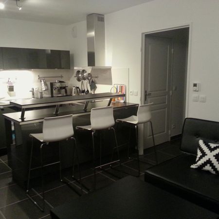 Location Appartement 2 pièces 43m² AIX EN PROVENCE 90ème - Photo 3