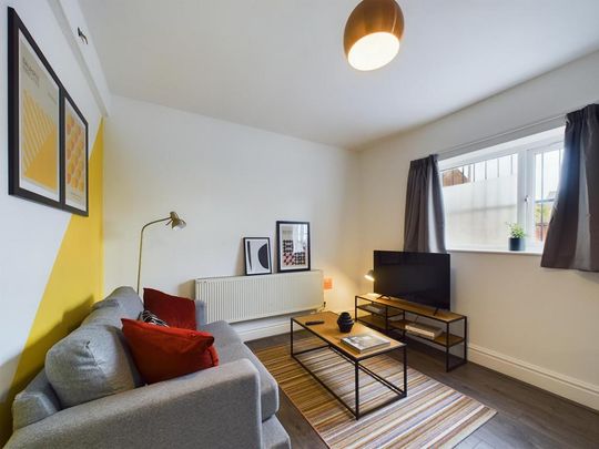 2 bedroom flat to rent - Photo 1