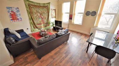 5 bedroom House in Hyde Park, Leeds - Photo 5