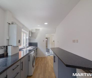 2 bedroom end of terrace house to rent - Photo 6