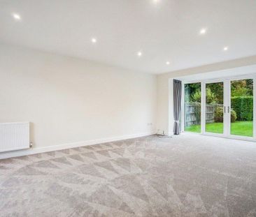 5 bedroom detached house to rent - Photo 2