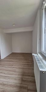 Un appartement au 1er étage en parfait état comprenant séjour, cuisine aménagée et équipée (pla... - Photo 4