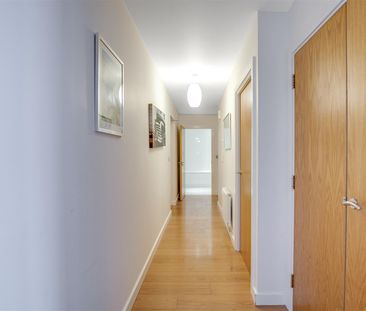 Penthouse To Let - Photo 1