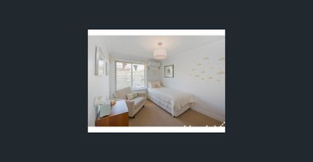 2BR Townhouse in brilliant location - Photo 4
