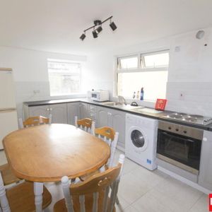 STUDENT ACCOMMODATION, 5 Fairman Place, Derry/Londonderry, BT48 7LD - Photo 2