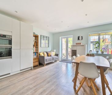 Rivermead Walk, Godalming - 4 bedrooms Property for lettings - Seym... - Photo 1