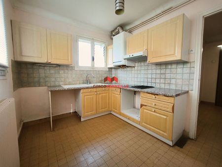 Location Appartement 4 pièces 71m² - Photo 4