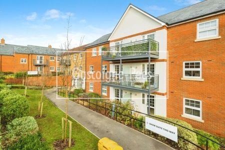 Queen Elizabeth Place - Alton - Photo 4