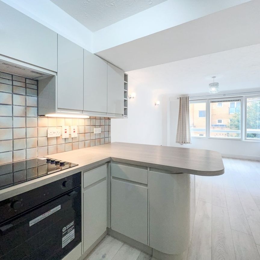 1 Bed Flat, Pennington Court, E1W - Photo 1