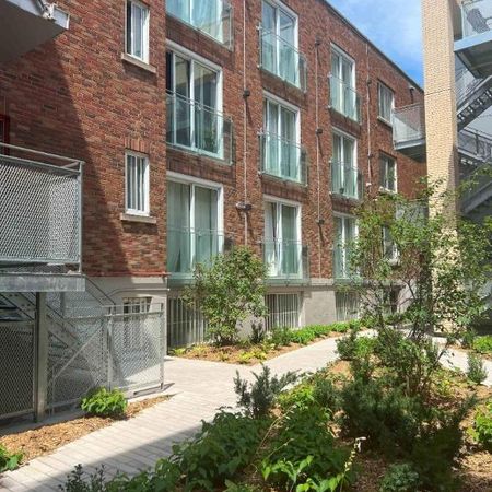 STUDIO RENOVE AVEC VUE IMPRENNABLE SUR UN JARDIN PRIVÉ - Photo 4