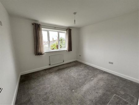 3 bedroom detached house to rent - Photo 3