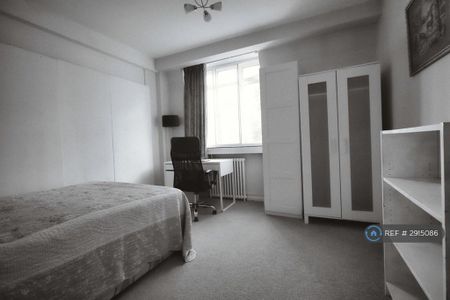 4 bedroom flat to rent - Photo 3