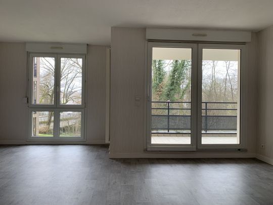 Location Appartement 3 pièces 81m² SARREGUEMINES 57200 - Photo 1