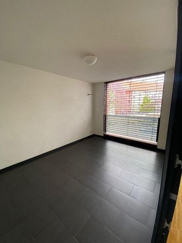Moderne 2.5 Zimmerwohnung in der Überbauung Volta West - Photo 2