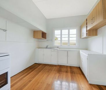 24 Slater Avenue, Lawnton QLD, Belconnen - Photo 2