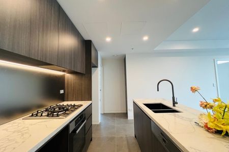 Modern 2-Bedroom Apartment with Premium Amenities in Sydney Olympic Park - Photo 4