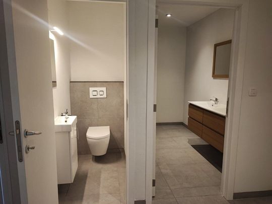 Leuk en modern 2 slaapkamer appartement gelegen te Olmen centrum ! - Photo 1