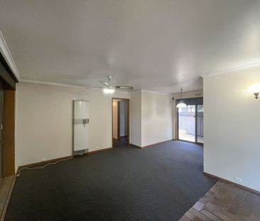 20 Dover Street, Wendouree - Photo 2