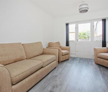 4 bedroom terraced house to rent - Photo 1