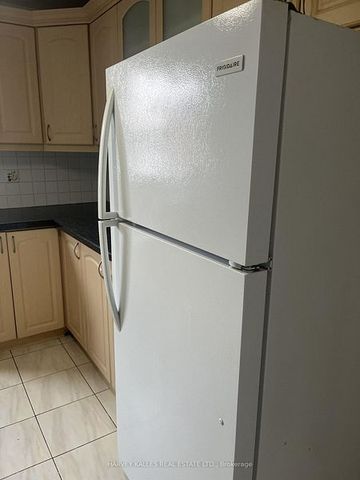 For Lease - 916 Bloor Street Unit# Upper, Toronto, Ontario - Photo 2
