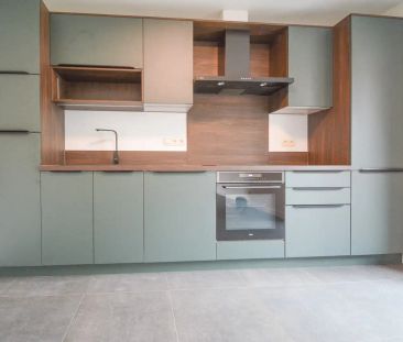 Volledig gerenoveerde alleenstaande woning met tuin, terras en gara... - Photo 4