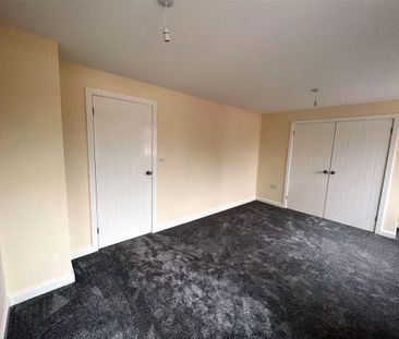 Glovers Lane, Balderton, Newark, Notts, NG24 - Photo 2