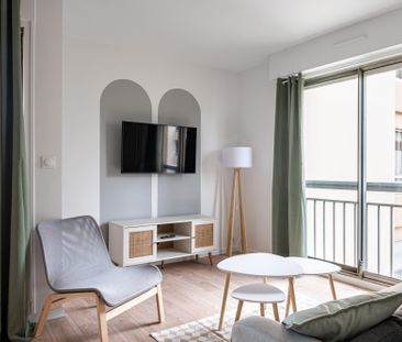 T4 Meublé avec loggia et parking - Photo 1