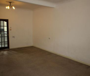 2 Bedroom Terraced House for Rent - Photo 2