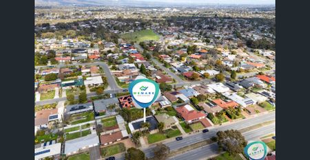 Welcome Home to 285 Grenfell Rd - Comfort Meets Convenience! 🏠 - Photo 3