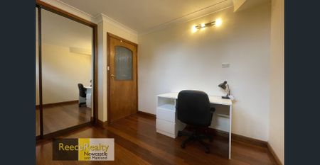 A quaint and cosy flat in a great location! - Photo 3