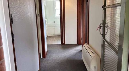 Charming 3BR Home in Maori Hill - Photo 5