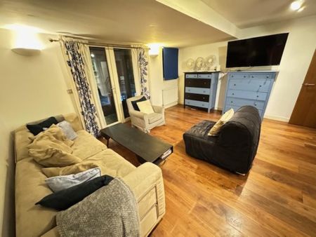 2 bedroom flat to rent - Photo 3