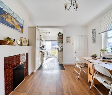 2 bedroom maisonette to rent - Photo 4